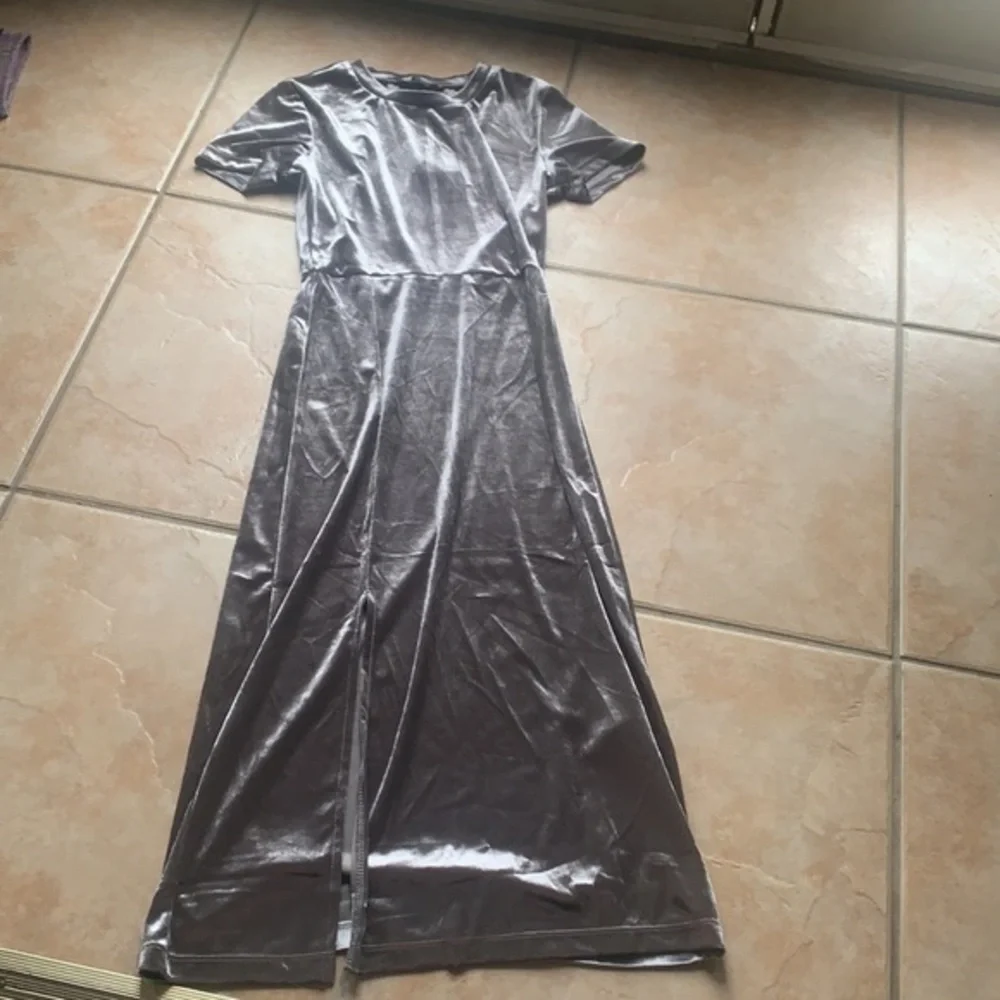 NWT Zara 90’s Y2K Silver Pewter Velvet Side-Slit Midi Dress Size Small